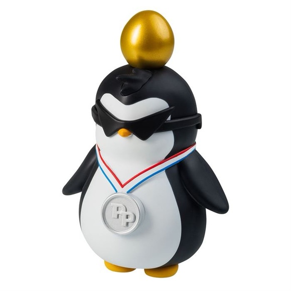 Pudgy Penguins Series 2: Gold Egg on Head figurine - Picture 1 of 6